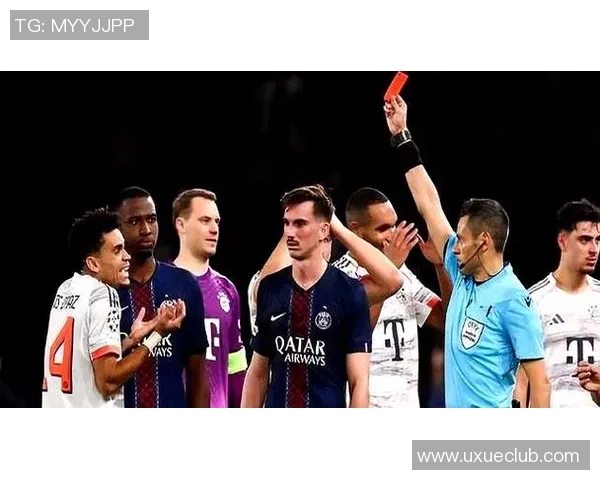 黑色鞋子在足球场上闪耀哪位足球明星成为时尚潮流的引领者